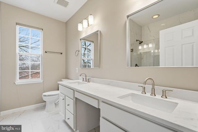 8310 ROLLING RD, Manassas, VA 20110