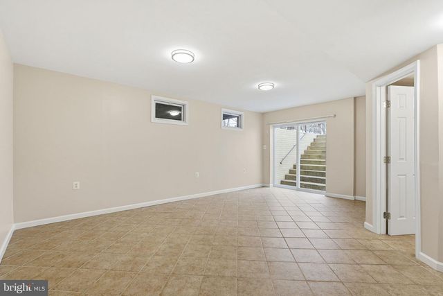 8310 ROLLING RD, Manassas, VA 20110