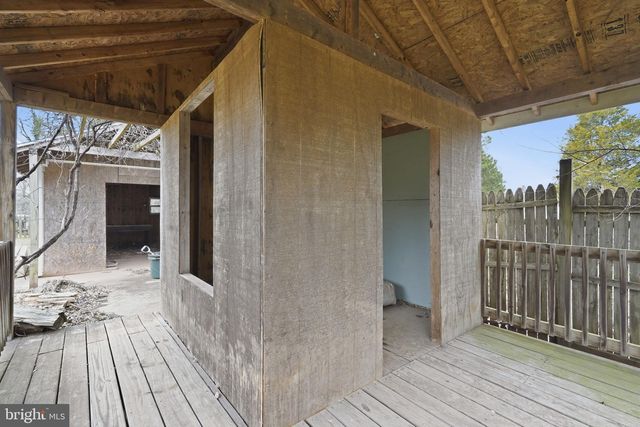 8310 ROLLING RD, Manassas, VA 20110