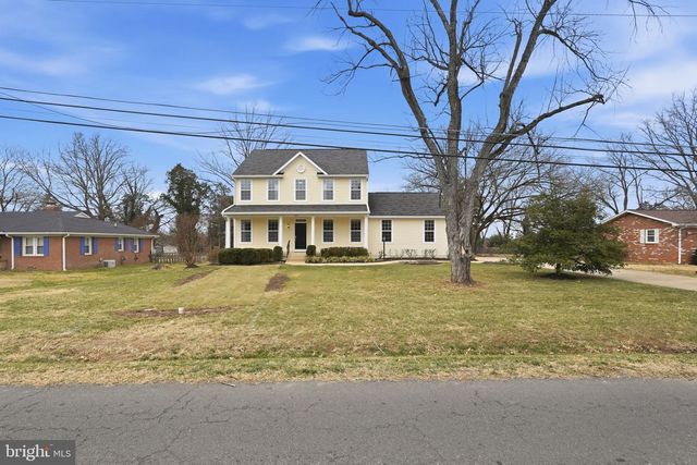 8310 ROLLING RD, Manassas, VA 20110