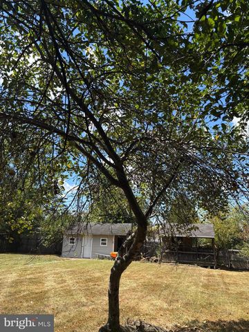 8310 ROLLING RD, Manassas, VA 20110