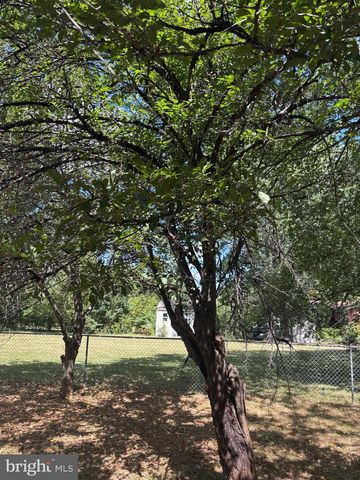 8310 ROLLING RD, Manassas, VA 20110