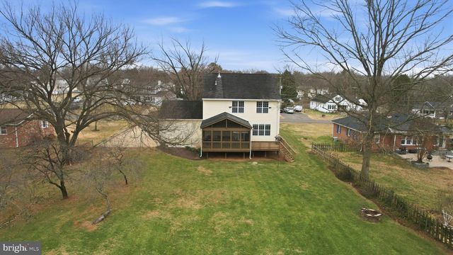 8310 ROLLING RD, Manassas, VA 20110