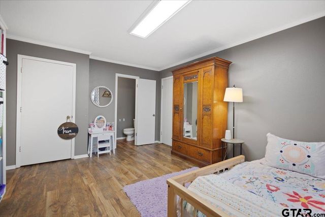 1606 Timothy St, Henderson, TX 75654