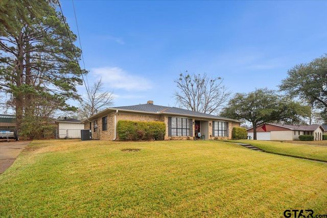 1606 Timothy St, Henderson, TX 75654