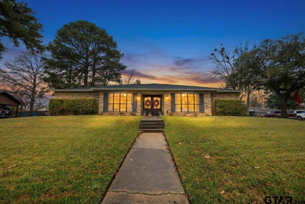 1606 Timothy St, Henderson, TX 75654