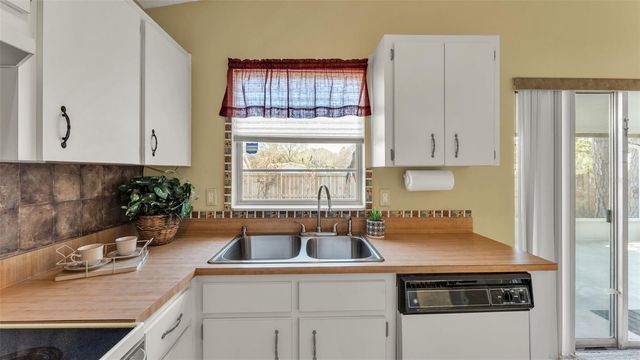 908 WHISPER LAKE DRIVE, Winter Haven, FL 33880