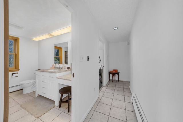 14 October Ln, Weston, MA 02493