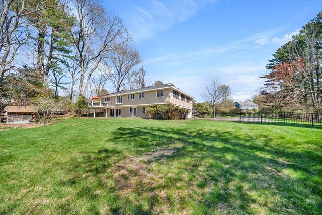 14 October Ln, Weston, MA 02493