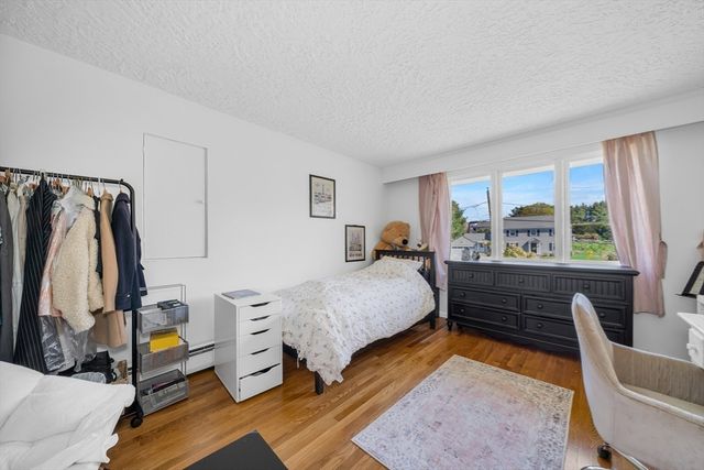 14 October Ln, Weston, MA 02493