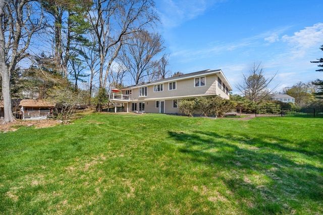 14 October Ln, Weston, MA 02493