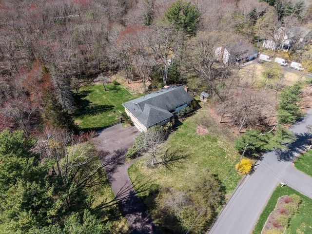14 October Ln, Weston, MA 02493