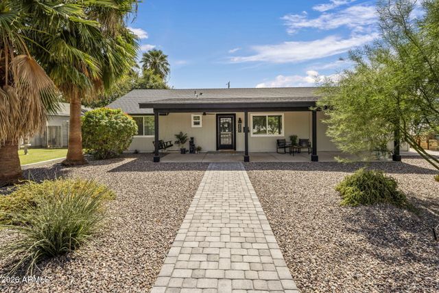 2301 E WHITTON Avenue, Phoenix, AZ 85016