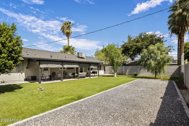 2301 E WHITTON Avenue, Phoenix, AZ 85016
