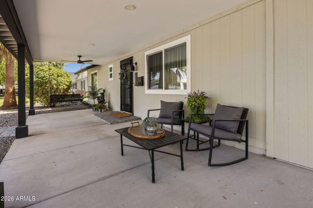 2301 E WHITTON Avenue, Phoenix, AZ 85016