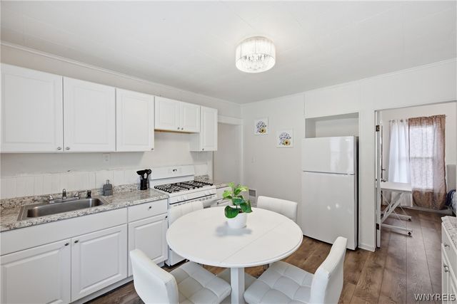 42 Mineral Spring Road, Buffalo, NY 14210