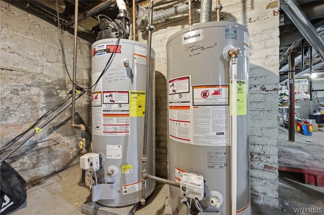 42 Mineral Spring Road, Buffalo, NY 14210