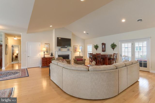 1012 BRANDYWINE DR, Lebanon, PA 17042