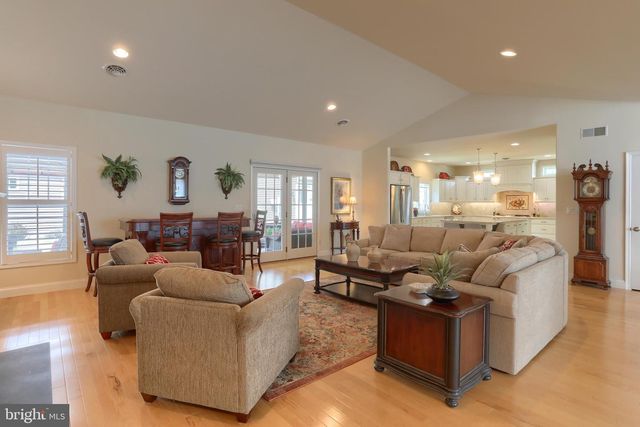 1012 BRANDYWINE DR, Lebanon, PA 17042