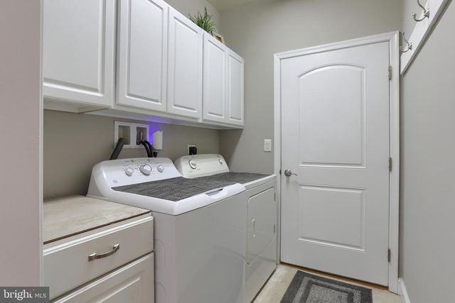 1012 BRANDYWINE DR, Lebanon, PA 17042