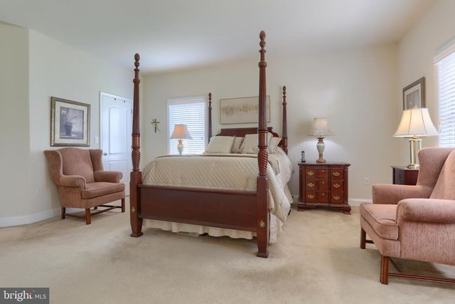 1012 BRANDYWINE DR, Lebanon, PA 17042