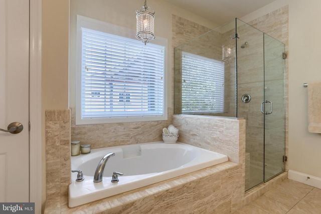 1012 BRANDYWINE DR, Lebanon, PA 17042