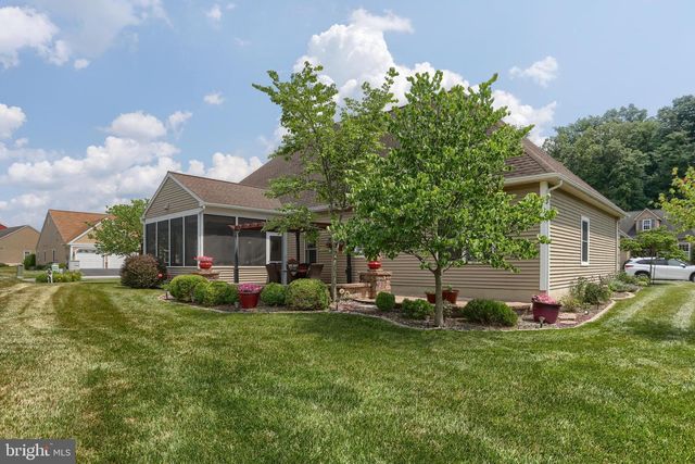 1012 BRANDYWINE DR, Lebanon, PA 17042