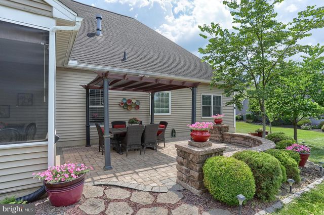 1012 BRANDYWINE DR, Lebanon, PA 17042