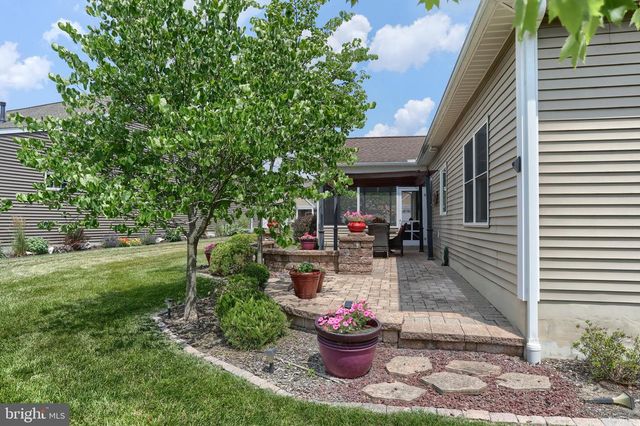 1012 BRANDYWINE DR, Lebanon, PA 17042