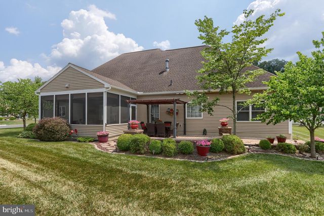 1012 BRANDYWINE DR, Lebanon, PA 17042