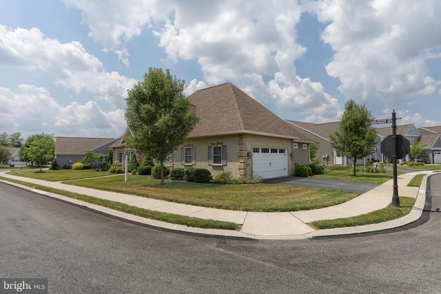 1012 BRANDYWINE DR, Lebanon, PA 17042