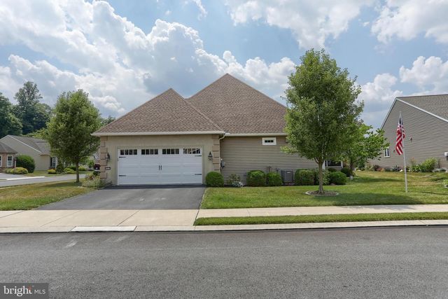 1012 BRANDYWINE DR, Lebanon, PA 17042