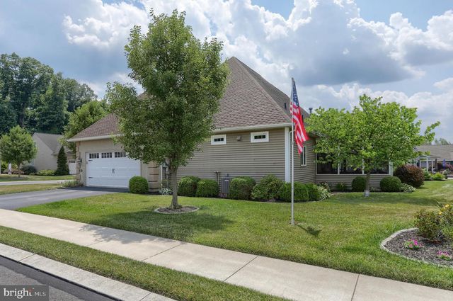 1012 BRANDYWINE DR, Lebanon, PA 17042