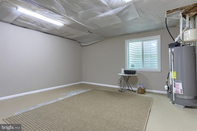 1012 BRANDYWINE DR, Lebanon, PA 17042