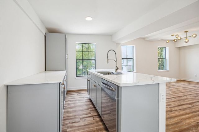 3202 Parkwood Drive, Houston, TX 77021