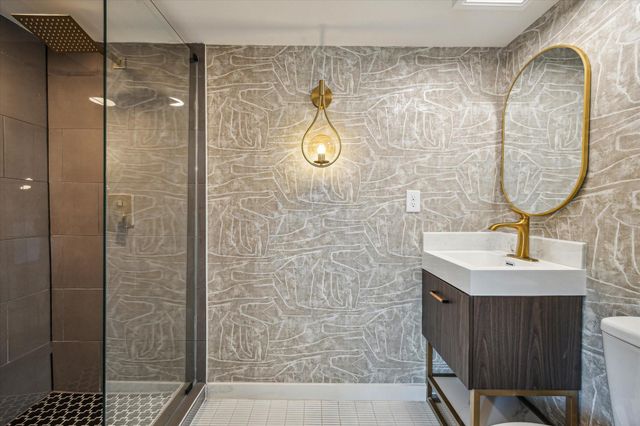 3202 Parkwood Drive, Houston, TX 77021