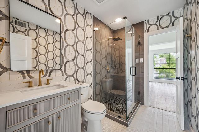 3202 Parkwood Drive, Houston, TX 77021