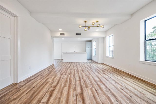 3202 Parkwood Drive, Houston, TX 77021