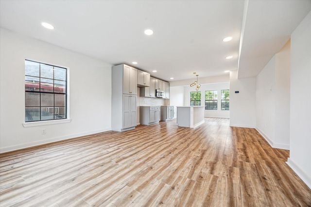 3202 Parkwood Drive, Houston, TX 77021