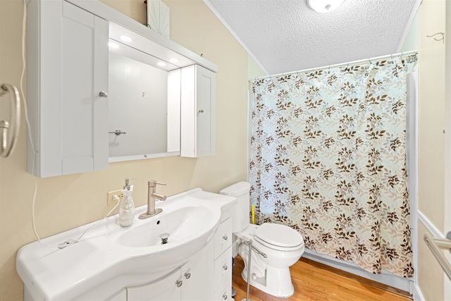 416 Saturn Ave, Salina, KS 67401