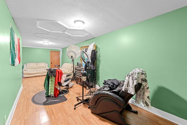 416 Saturn Ave, Salina, KS 67401