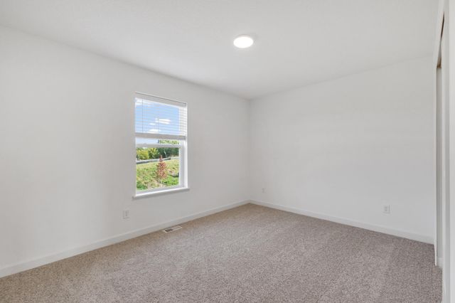 182 Huntington Drive, Waconia, MN 55387