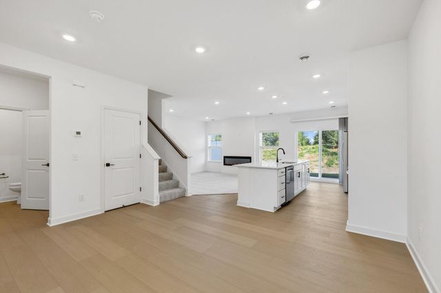 182 Huntington Drive, Waconia, MN 55387