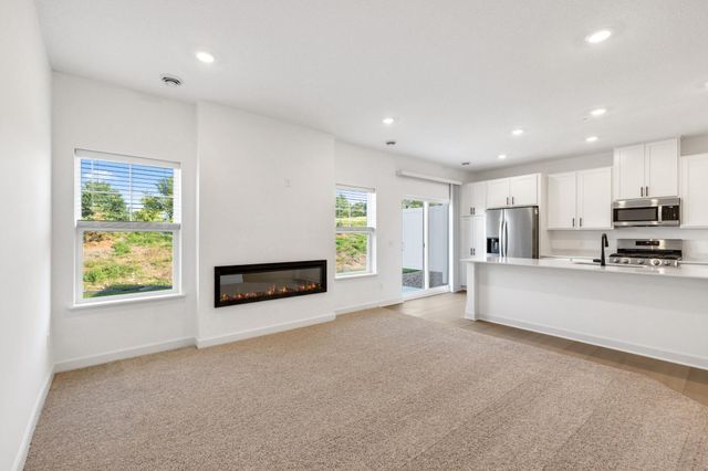 182 Huntington Drive, Waconia, MN 55387