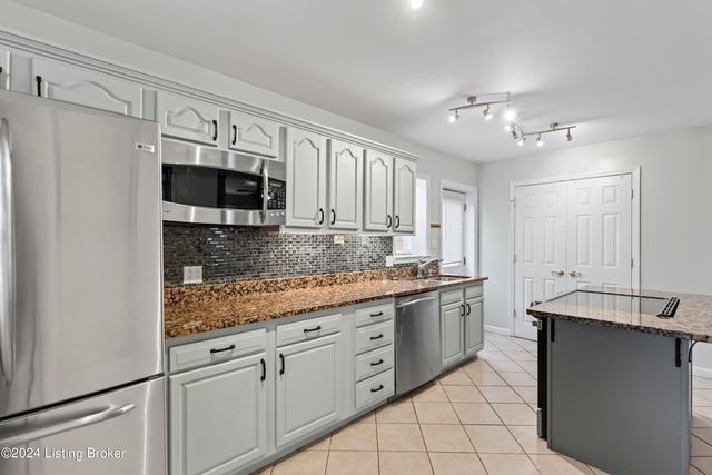3810 Norbourne Blvd, Louisville, KY 40207