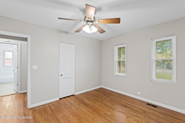 3810 Norbourne Blvd, Louisville, KY 40207