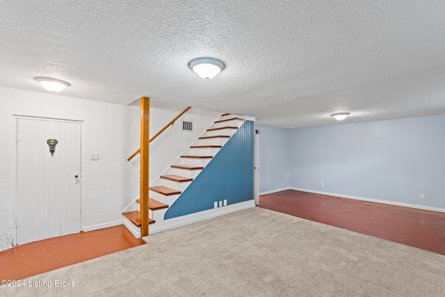 3810 Norbourne Blvd, Louisville, KY 40207