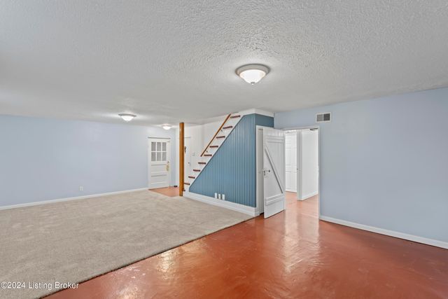 3810 Norbourne Blvd, Louisville, KY 40207