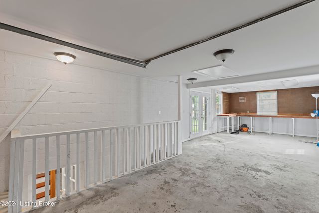 3810 Norbourne Blvd, Louisville, KY 40207