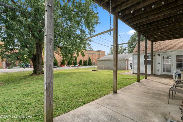 3810 Norbourne Blvd, Louisville, KY 40207